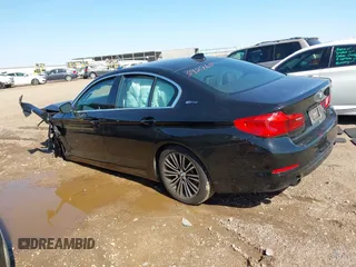 2019 BMW 5 Series 530e iPerformance with VIN WBAJA9C55KB392765, listed as a IAAI auction lot 41748610 with 60,834 mi miles. Bid and sale history available at carsss.com. Image 14.