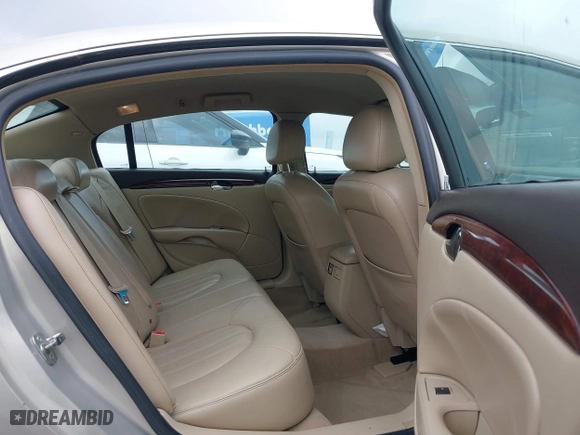 2008 Buick Lucerne CXL with VIN 1G4HD57298U203660, listed as a IAAI auction lot 42120773 with 204,077 mi miles. Bid and sale history available at carsss.com. Image 8.