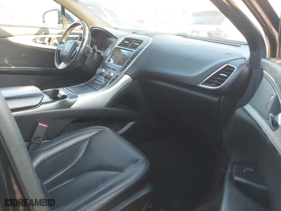 2019 Lincoln Nautilus Standard with VIN 2LMPJ6J90KBL39841, listed as a IAAI auction lot 41436089 with 146,276 mi miles. Bid and sale history available at carsss.com. Image 5.