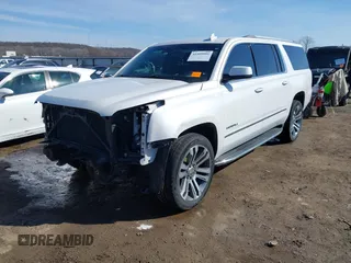 2017 GMC Yukon XL Denali with VIN 1GKS2HKJ5HR355961, listed as a IAAI auction lot 41509991 with 204,474 mi miles. Bid and sale history available at carsss.com. Image 20.