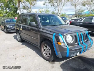 2015 Jeep Patriot Sport with VIN 1C4NJPBB5FD348985, listed as a IAAI auction lot 41035027 with 146,903 mi miles. Bid and sale history available at carsss.com. Image 1.