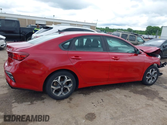 2019 Kia Forte LXS z VIN 3KPF24AD4KE005189, wystawiony jako IAAI lot #42354011 z przebiegiem 73 422 mil mil oraz . Historia ofert i sprzedaży dostępna na DreamBid. Obrazek 13.