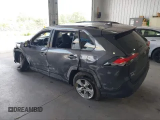 2020 Toyota RAV4 XLE with VIN 2T3P1RFV9LW136825, listed as a IAAI auction lot 41290003 with 40,056 mi miles and . Bid and sale history available at DreamBid. Image 3.