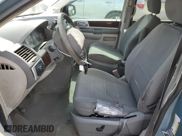 2010 Chrysler Town & Country Touring with VIN 2A4RR5D13AR257328, listed as a Copart auction lot 50694805 with 416,825 mi miles and Non Repairable. Bid and sale history available at carsss.com. Image 7.