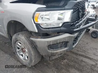 2022 Ram 2500 Tradesman with VIN 3C6UR5CJ2NG253565, listed as a IAAI auction lot 42230918 with 50,050 mi miles and . Bid and sale history available at DreamBid. Image 18.
