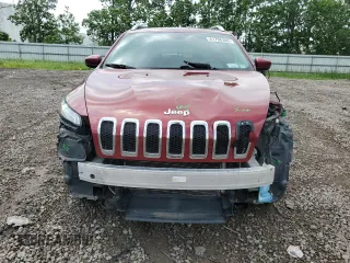 2017 Jeep Cherokee Latitude z VIN 1C4PJMCB0HW621263, wystawiony jako Copart lot #61796305 z przebiegiem 101 991 mil mil oraz Szkoda całkowita • Salvage title. Historia ofert i sprzedaży dostępna na DreamBid. Obrazek 5.