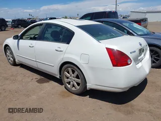 2004 Nissan Maxima SE with VIN 1N4BA41E44C882288, listed as a IAAI auction lot 42047495 with 323,753 mi miles. Bid and sale history available at carsss.com. Image 3.