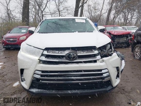 2018 Toyota Highlander Limited with VIN 5TDDZRFH6JS851503, listed as a IAAI auction lot 40911739 with 147,982 mi miles and . Bid and sale history available at DreamBid. Image 12.