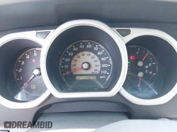 2005 Toyota 4Runner SR5 z VIN JTEZU14R158031515, wystawiony jako IAAI lot #42453430 z przebiegiem 114 071 mil mil oraz . Historia ofert i sprzedaży dostępna na DreamBid. Obrazek 7.