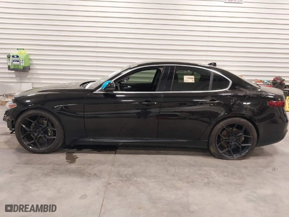 2017 Alfa Romeo Giulia Ti with VIN ZARFAECN7H7554902, listed as a IAAI auction lot 41599442 with 84,045 mi miles. Bid and sale history available at carsss.com. Image 14.