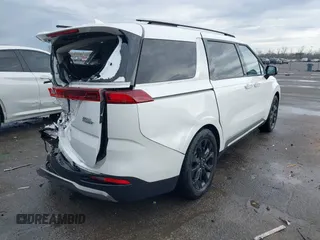 2024 Kia Carnival SX Prestige with VIN KNDNE5H33R6340918, listed as a IAAI auction lot 41469325 with 15,695 mi miles and . Bid and sale history available at DreamBid. Image 4.