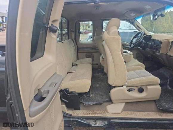 2004 Ford Super Duty F-250 XL with VIN 1FTNX21P64EA08251, listed as a Copart auction lot 47887975 with 206,811 mi miles and Clean Title. Bid and sale history available at carsss.com. Image 6.