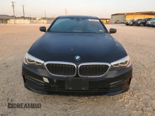 2019 BMW 5 Series 530i z VIN WBAJA5C54KG900736, wystawiony jako Copart lot #52232275 z przebiegiem 112 560 mil mil oraz Czysty tytuł • Clean title. Historia ofert i sprzedaży dostępna na DreamBid. Obrazek 5.