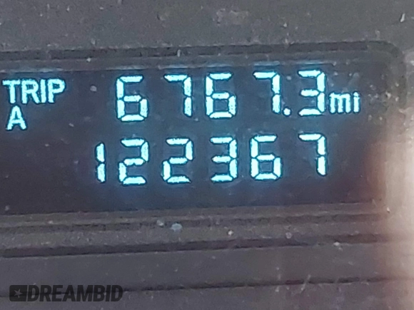2008 Mazda Tribute ES with VIN 4F2CZ06188KM01024, listed as a IAAI auction lot 41890148 with 122,367 mi miles. Bid and sale history available at carsss.com. Image 15.