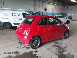 2015 FIAT 500 Abarth z VIN 3C3CFFFH1FT648121, wystawiony jako IAAI lot #42312335 z przebiegiem 156 532 mil mil oraz . Historia ofert i sprzedaży dostępna na DreamBid. Obrazek 4.