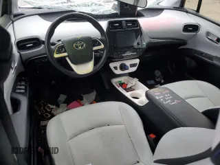 2018 Toyota Prius Two z VIN JTDKARFUXJ3553680, wystawiony jako Copart lot #88928815 z przebiegiem Nie podano mil oraz Szkoda całkowita • Salvage title. Historia ofert i sprzedaży dostępna na DreamBid. Obrazek 8.