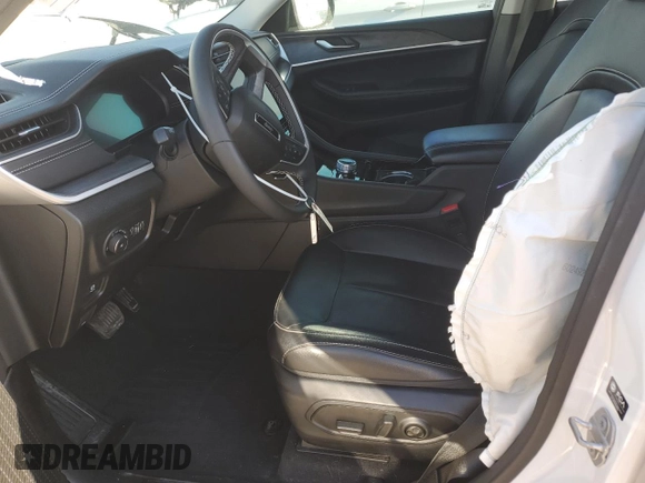2023 Jeep Grand Cherokee Limited z VIN 1C4RJHBG1PC523873, wystawiony jako Copart lot #55999025 z przebiegiem 63 273 mil mil oraz Szkoda całkowita • Salvage title. Historia ofert i sprzedaży dostępna na DreamBid. Obrazek 7.