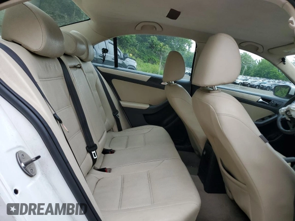 2011 Volkswagen Jetta SE with VIN 3VWDX7AJ3BM320522, listed as a Copart auction lot 60617095 with 164,863 mi miles and Salvage title. Bid and sale history available at DreamBid. Image 10.