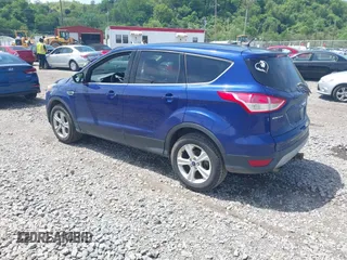 2016 Ford Escape SE z VIN 1FMCU9G97GUA82186, wystawiony jako IAAI lot #42204318 z przebiegiem 111 982 mil mil oraz . Historia ofert i sprzedaży dostępna na DreamBid. Obrazek 3.