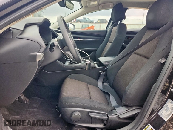 2022 Mazda 3 S with VIN 3MZBPAAL7NM304933, listed as a Copart auction lot 60727995 with 27,642 mi miles and Salvage title. Bid and sale history available at DreamBid. Image 7.