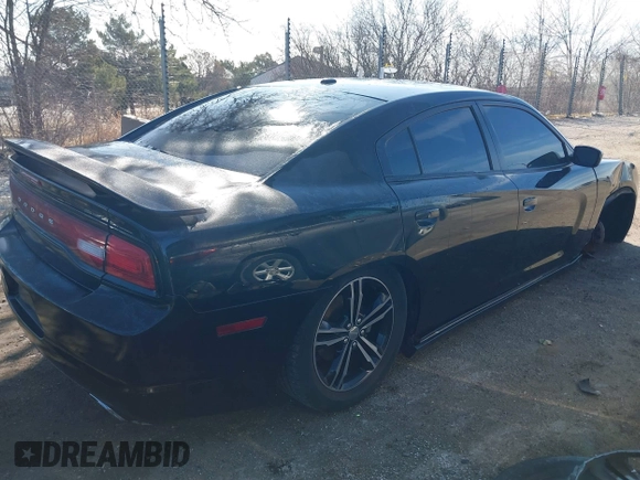 2013 Dodge Charger RT with VIN 2C3CDXDT5DH635185, listed as a IAAI auction lot 41882343 with 89,195 mi miles. Bid and sale history available at carsss.com. Image 4.