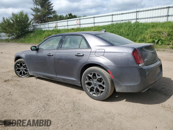 2015 Chrysler 300 S z VIN 2C3CCAGG0FH814316, wystawiony jako Copart lot #58473405 z przebiegiem 163 216 mil mil oraz Czysty tytuł • Clean title. Historia ofert i sprzedaży dostępna na DreamBid. Obrazek 2.