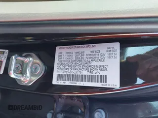 2017 Acura RDX w/Technology Pkg with VIN 5J8TB3H5XHL001791, listed as a IAAI auction lot 41332900 with 120,808 mi miles. Bid and sale history available at carsss.com. Image 9.