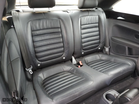2012 Volkswagen Beetle 2.0T Turbo PZEV with VIN 3VWVA7AT0CM625968, listed as a Copart auction lot 43543005 with 0 mi miles and Salvage Title. Bid and sale history available at carsss.com. Image 11.
