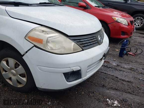 2009 Nissan Versa 1.6 with VIN 3N1CC11EX9L423580, listed as a IAAI auction lot 40466818 with 144,019 mi miles and . Bid and sale history available at DreamBid. Image 6.