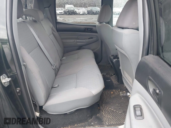 2013 Toyota Tacoma with VIN 3TMLU4EN3DM123470, listed as a IAAI auction lot 41952721 with 72,296 mi miles and . Bid and sale history available at DreamBid. Image 8.