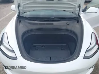 2020 Tesla Model 3 Standard Range Plus z VIN 5YJ3E1EA9LF598682, wystawiony jako IAAI lot #42247434 z przebiegiem 28 835 mil mil oraz . Historia ofert i sprzedaży dostępna na DreamBid. Obrazek 10.