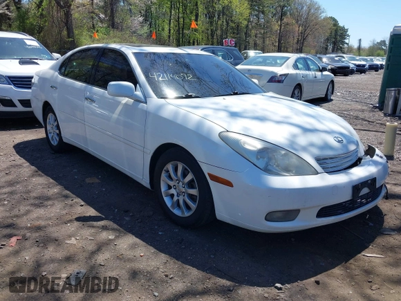 2004 Lexus ES 330 with VIN JTHBA30G145039952, listed as a IAAI auction lot 42114092 with 201,687 mi miles. Bid and sale history available at carsss.com. Image 1.