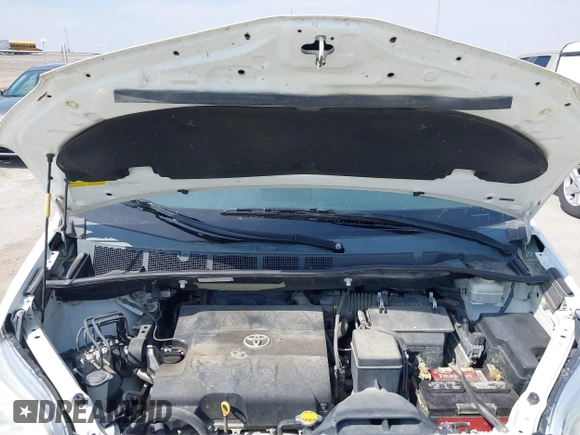 2011 Toyota Sienna XLE with VIN 5TDDK3DC6BS010355, listed as a IAAI auction lot 41998019 with 257,558 mi miles and . Bid and sale history available at DreamBid. Image 10.
