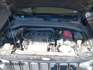 2021 Jeep Renegade Islander z VIN ZACNJDBB0MPN08135, wystawiony jako IAAI lot #42334510 z przebiegiem Nie podano mil oraz . Historia ofert i sprzedaży dostępna na DreamBid. Obrazek 10.