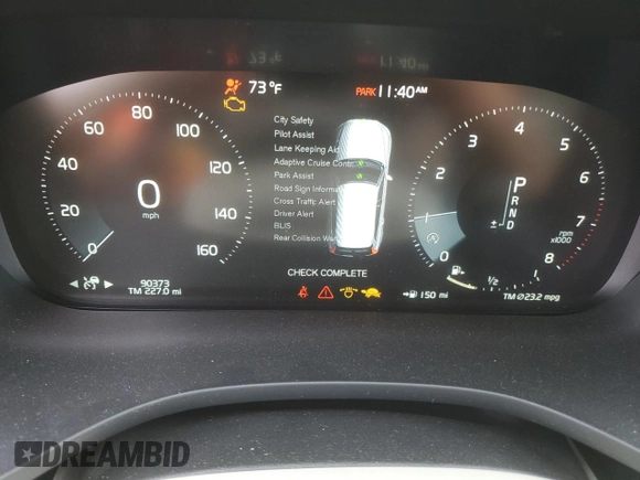 2018 Volvo XC60 Inscription with VIN LYVA22RL0JB082548, listed as a Copart auction lot 63017194 with 90,373 mi miles and Salvage Title. Bid and sale history available at DreamBid. Image 9.
