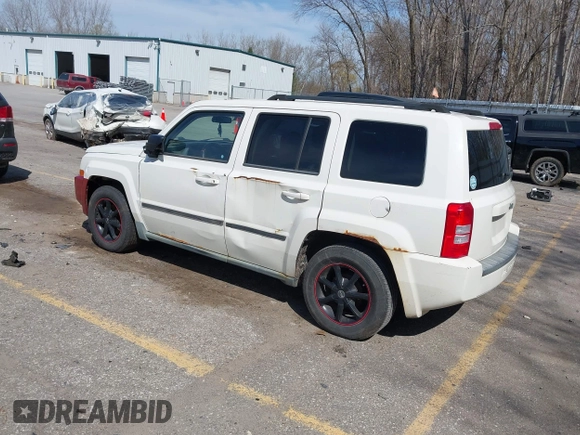 2010 Jeep Patriot Sport with VIN 1J4NT2GB5AD589535, listed as a IAAI auction lot 42021916 with 175,797 mi miles and . Bid and sale history available at carsss.com. Image 3.