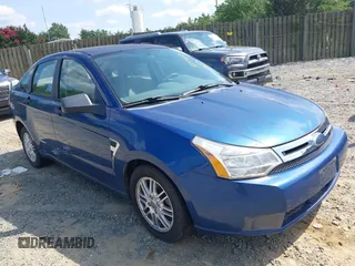 2008 Ford Focus SE с VIN 1FAHP35N98W172045, выставлен на аукционе IAAI как лот 42831643 с пробегом 97 345 миль миль и . История ставок и продаж доступна на DreamBid. Изображение 1.