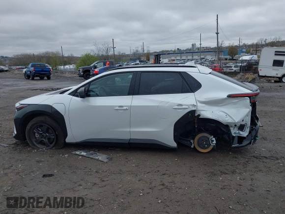 2024 Toyota bZ4X XLE z VIN JTMABACA6RA079545, wystawiony jako IAAI lot #42013641 z przebiegiem 1 550 mil mil oraz . Historia ofert i sprzedaży dostępna na DreamBid. Obrazek 15.