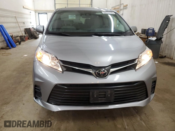 2018 Toyota Sienna LE Auto Access Seat with VIN 5TDKZ3DCXJS955049, listed as a Copart auction lot 56515175 with 75,293 mi miles and Salvage title. Bid and sale history available at DreamBid. Image 5.