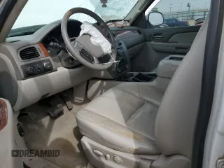 2008 GMC Yukon XL SLT 4SB z VIN 1GKFK163X8J136626, wystawiony jako Copart lot #47991995 z przebiegiem 207 902 mil mil oraz Szkoda całkowita • Salvage title. Historia ofert i sprzedaży dostępna na DreamBid. Obrazek 7.