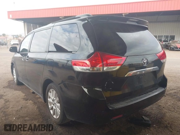 2014 Toyota Sienna XLE with VIN 5TDYK3DC0ES518522, listed as a IAAI auction lot 42025124 with 1 mi miles. Bid and sale history available at carsss.com. Image 3.