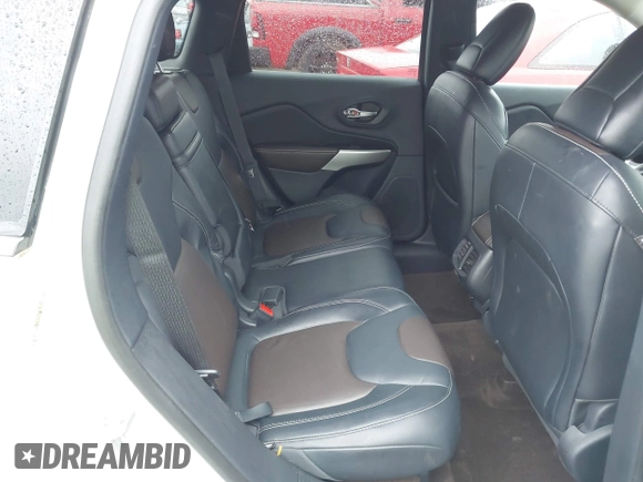 2017 Jeep Cherokee High Altitude z VIN 1C4PJMDSXHW567338, wystawiony jako IAAI lot #42330760 z przebiegiem 52 590 mil mil oraz . Historia ofert i sprzedaży dostępna na DreamBid. Obrazek 8.