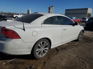 2013 Volvo C70 T5 with VIN YV1672MC7DJ136559, listed as a Copart auction lot 42863545 with 124,540 mi miles and Salvage Title. Bid and sale history available at carsss.com. Image 3.