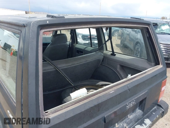 1991 Jeep Cherokee with VIN 1J4FJ88S0ML527479, listed as a IAAI auction lot 42189457 with 321,419 mi miles and . Bid and sale history available at DreamBid. Image 6.