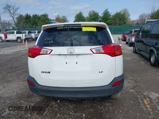 2013 Toyota RAV4 LE z VIN JTMZFREV6DD022565, wystawiony jako IAAI lot #41932568 z przebiegiem 189 084 mil mil oraz . Historia ofert i sprzedaży dostępna na DreamBid. Obrazek 16.