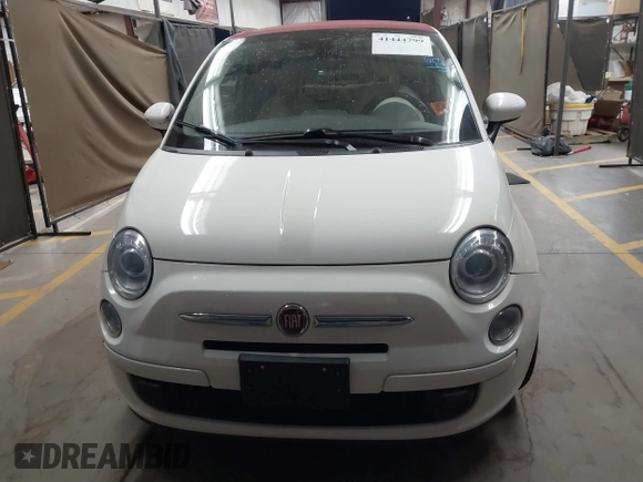 2017 FIAT 500 Pop z VIN 3C3CFFLR9HT697938, wystawiony jako IAAI lot #41444799 z przebiegiem 62 742 mil mil oraz . Historia ofert i sprzedaży dostępna na DreamBid. Obrazek 12.