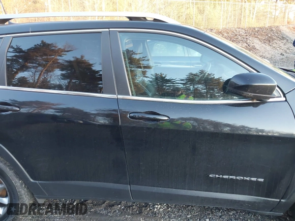 2017 Jeep Cherokee Limited z VIN 1C4PJMDS5HD224478, wystawiony jako IAAI lot #41217585 z przebiegiem 71 786 mil mil oraz . Historia ofert i sprzedaży dostępna na DreamBid. Obrazek 13.