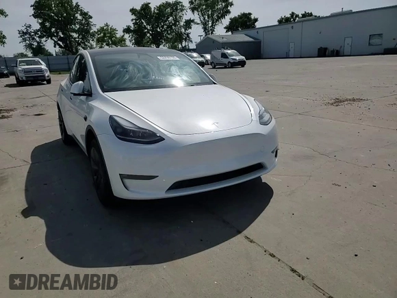 2024 Tesla Model Y Long Range с VIN 7SAYGDEE1RF152168, выставлен на аукционе Copart как лот 52436135 с пробегом 3 546 миль миль и Списание • Salvage title. История ставок и продаж доступна на DreamBid. Изображение 11.
