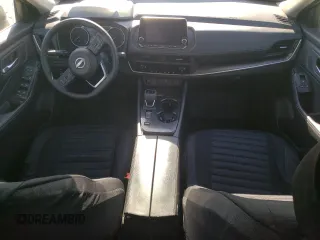2024 Nissan Rogue SV z VIN 5N1BT3BA6RC674555, wystawiony jako Copart lot #42146265 z przebiegiem 28 124 mil mil oraz Szkoda całkowita • Salvage title. Historia ofert i sprzedaży dostępna na DreamBid. Obrazek 8.