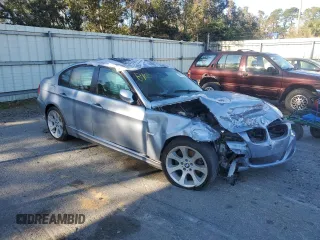 2009 BMW 3 Series 328i z VIN WBAPH775X9NL82214, wystawiony jako Copart lot #50317875 z przebiegiem Nie podano mil oraz Nie do naprawy • Non repairable. Historia ofert i sprzedaży dostępna na DreamBid. Obrazek 4.